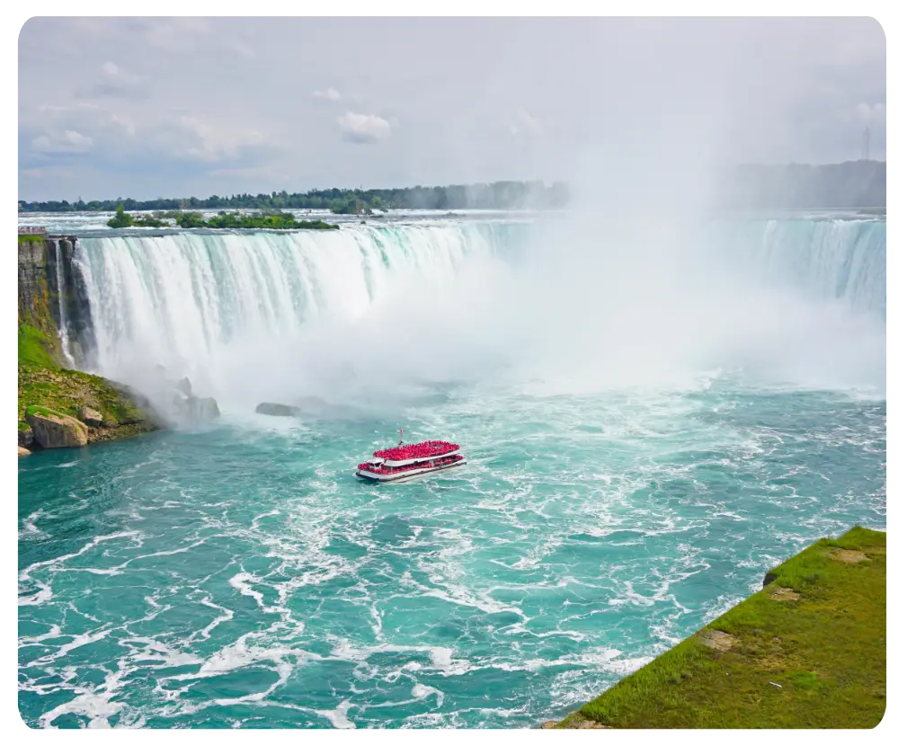 Niagara Falls Ontario with Maid of the Mist boat